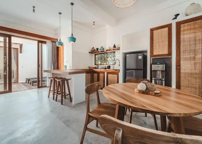 Cosy Corner Villa *