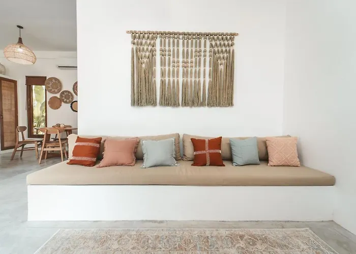 Cosy Corner Villa *